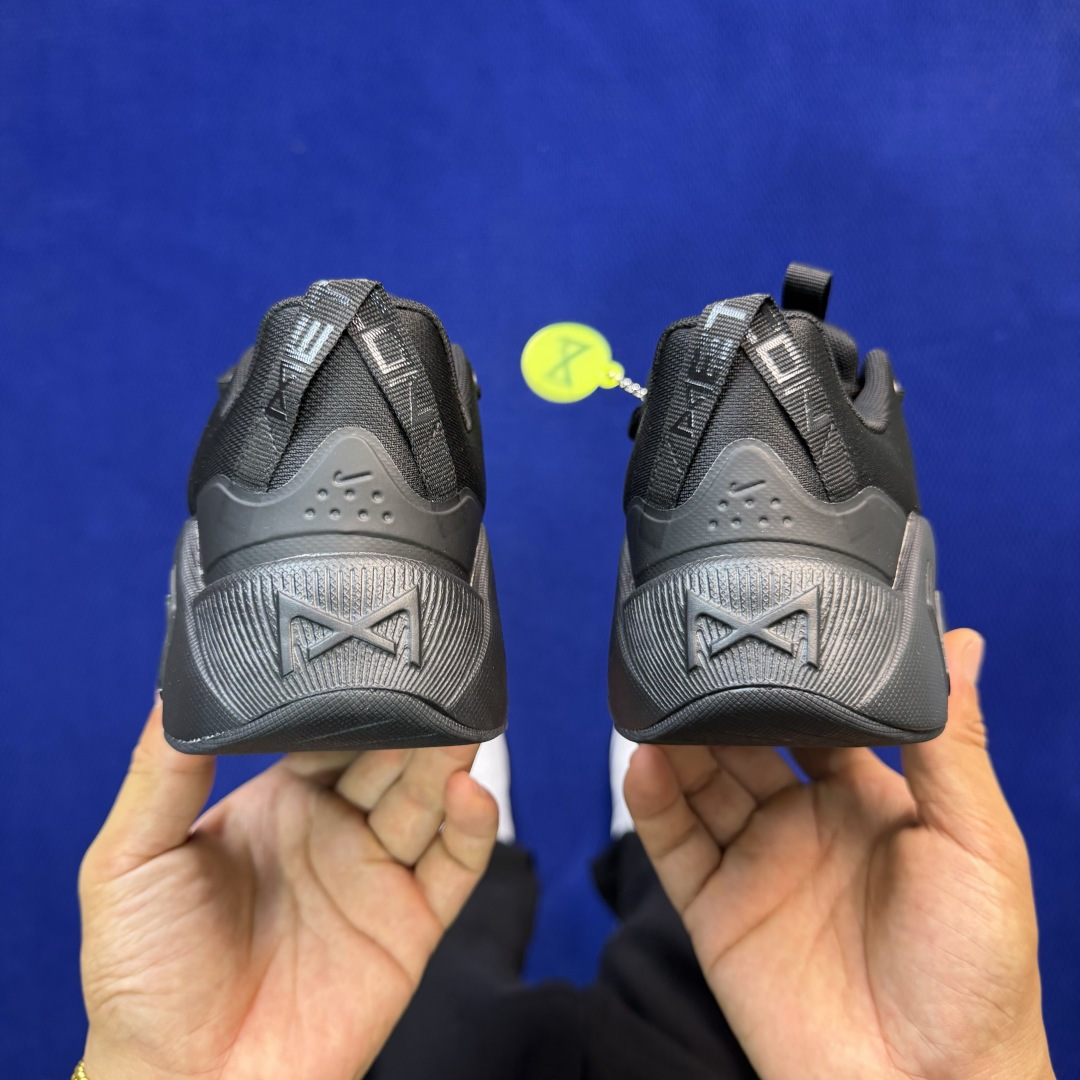 Nike Free Metcon 7 综合训练鞋货号：II7406-001 尺码：36-46带半码