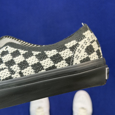 虎扑版!Vans Authentic 安纳海姆 格子布黑白 154V纯原级别外贸订单!万斯经典 硫化帆布 虎扑版!Vans Authentic 安纳海姆 格子布黑白 154V纯原级别外贸订单!万斯经典 硫化帆布