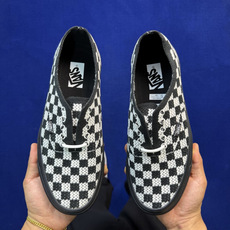 虎扑版!Vans Authentic 安纳海姆 格子布黑白 154V纯原级别外贸订单!万斯经典 硫化帆布 虎扑版!Vans Authentic 安纳海姆 格子布黑白 154V纯原级别外贸订单!万斯经典 硫化帆布