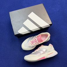 阿迪达跑鞋:波士顿13 第10色:白银粉adidas Adizero Boston 13 马拉松跑步鞋货 阿迪达跑鞋:波士顿13 第10色:白银粉adidas Adizero Boston 13 马拉松跑步鞋货