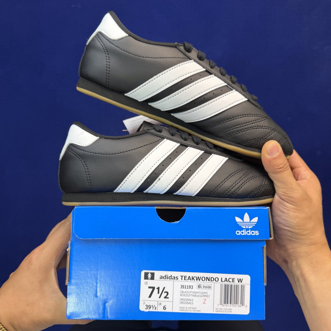 adidas originals Taekwondo 跆拳道训练鞋货号：JS1193 系带黑色尺码：36