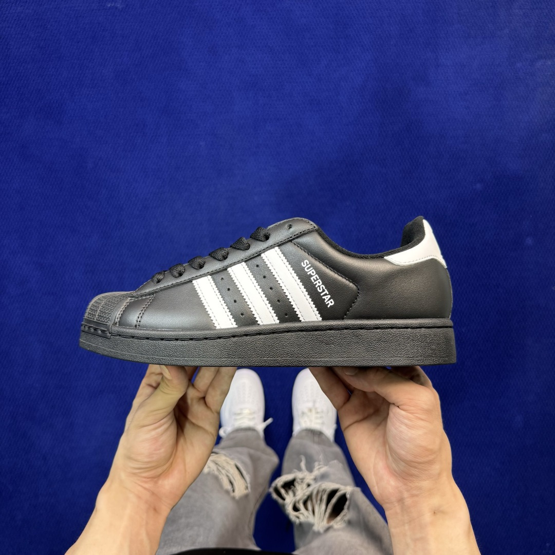 顶级全头层！经典贝壳头adlidas Superstar 黑色货号：JI0079 Size：36-45带