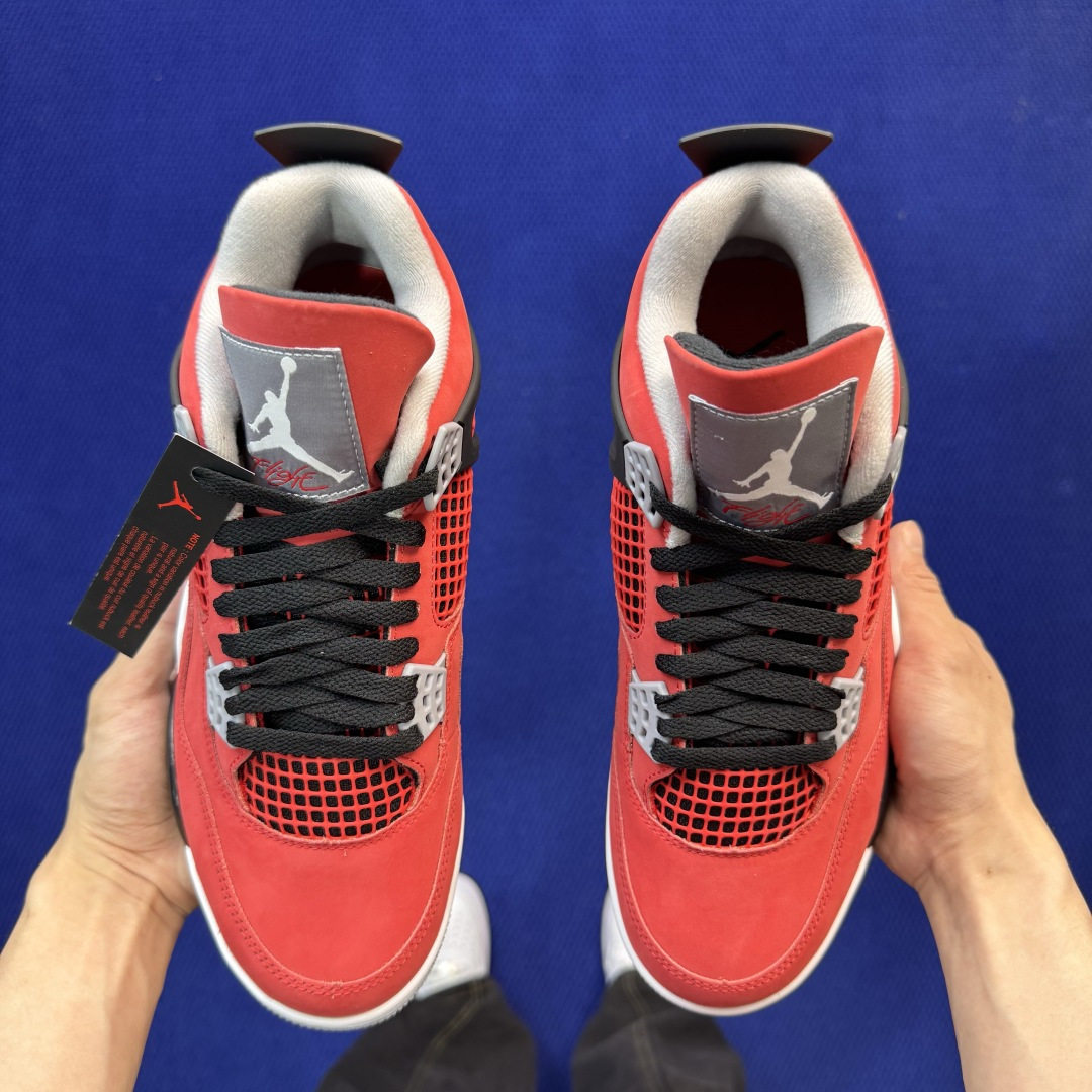 AJ4 复刻红色公牛