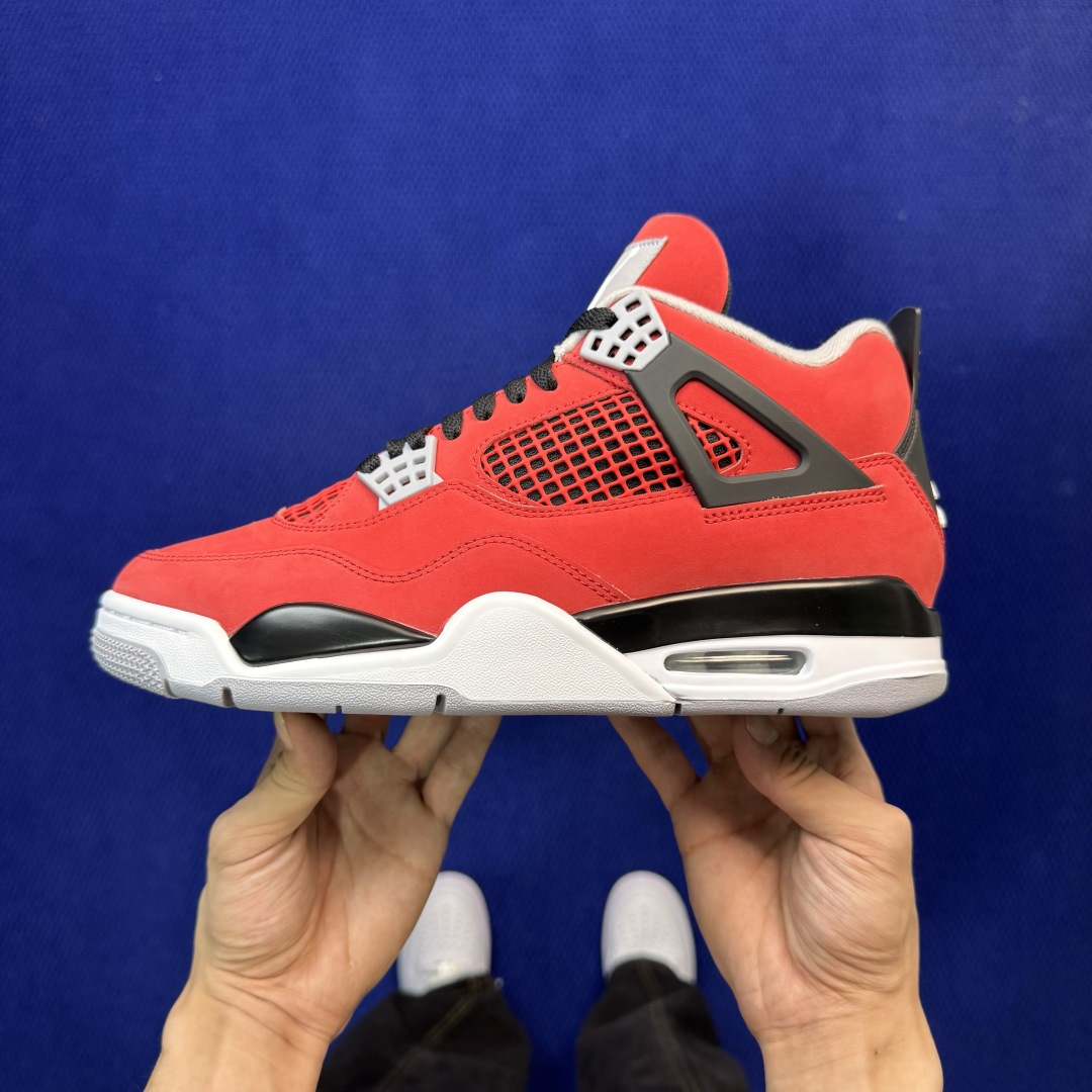 AJ4 复刻红色公牛
