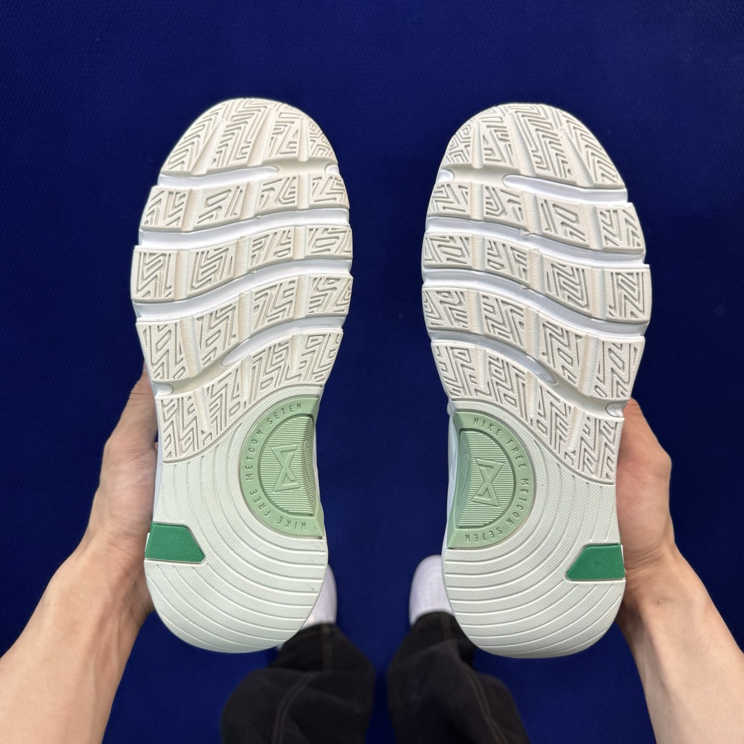 Nike Free Metcon 7 综合训练鞋第5色:白绿货号：II7406-301 尺码：36-46