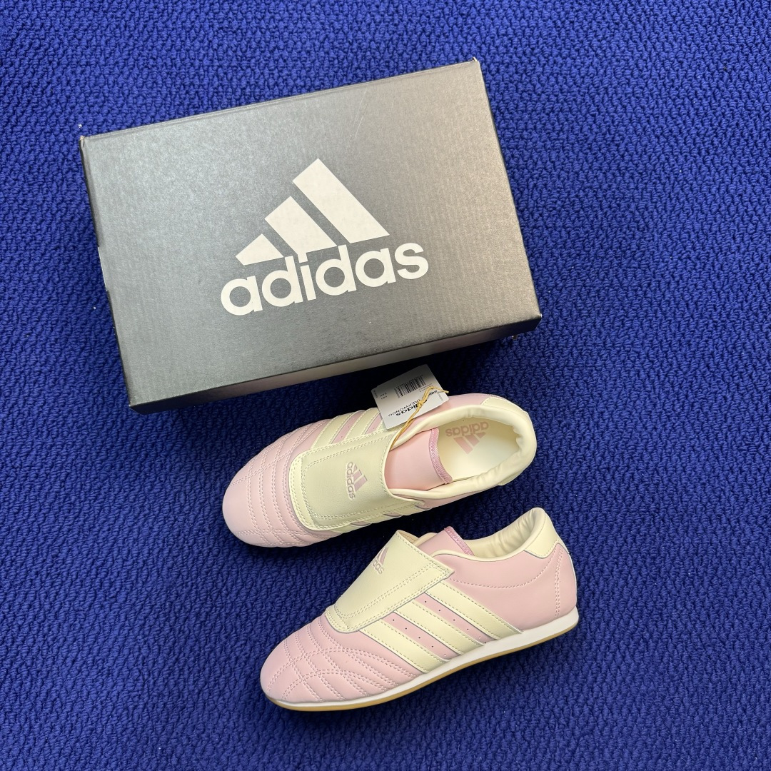 adidas originals Taekwondo 跆拳道训练鞋货号：JR3955 全包鞋舌粉米色尺码