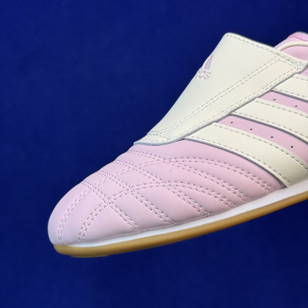 adidas originals Taekwondo 跆拳道训练鞋货号：JR3955 全包鞋舌粉米色尺码
