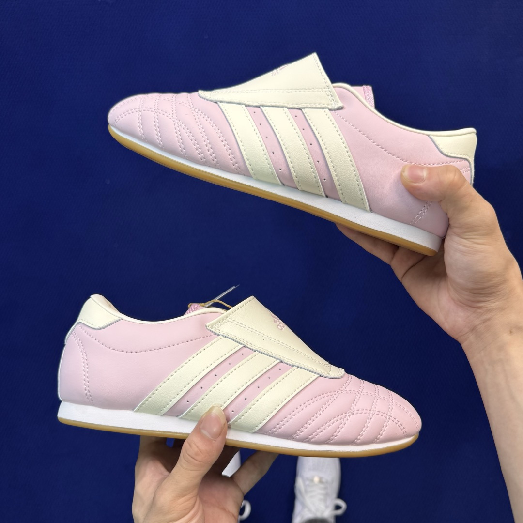 adidas originals Taekwondo 跆拳道训练鞋货号：JR3955 全包鞋舌粉米色尺码