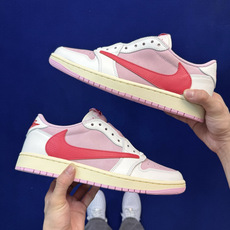 Travis Scott x Air Jordan Low OG 粉倒钩 Tropical Pink 低 Travis Scott x Air Jordan Low OG 粉倒钩 Tropical Pink 低