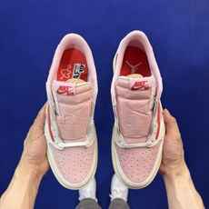 Travis Scott x Air Jordan Low OG 粉倒钩 Tropical Pink 低 Travis Scott x Air Jordan Low OG 粉倒钩 Tropical Pink 低