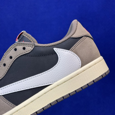 Travis Scott x Air Jordan Low 倒钩1.0初代深棕完美品质出货 进口头层皮料 Travis Scott x Air Jordan Low 倒钩1.0初代深棕完美品质出货 进口头层皮料