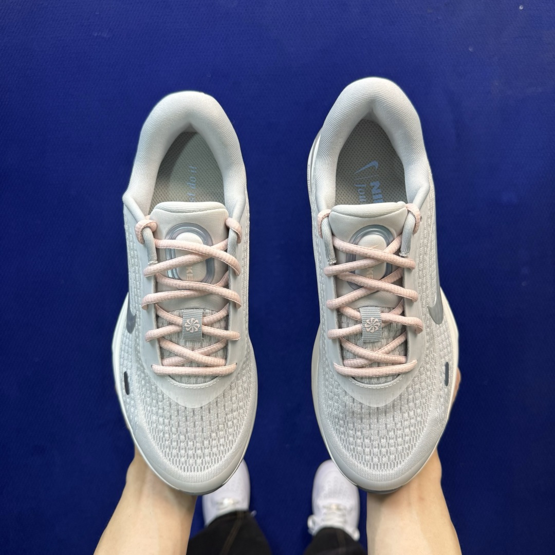 Nike Journey Run 休闲跑步鞋 第6色:灰粉 货号：女鞋FJ7765-006 尺码：36-40带半码