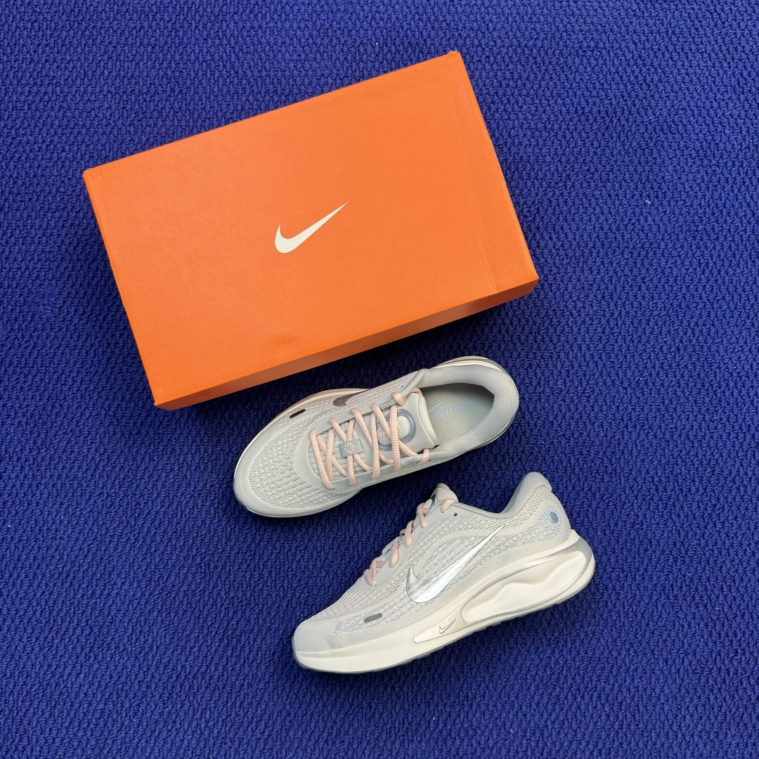 Nike Journey Run 休闲跑步鞋 第6色:灰粉 货号：女鞋FJ7765-006 尺码：36-40带半码