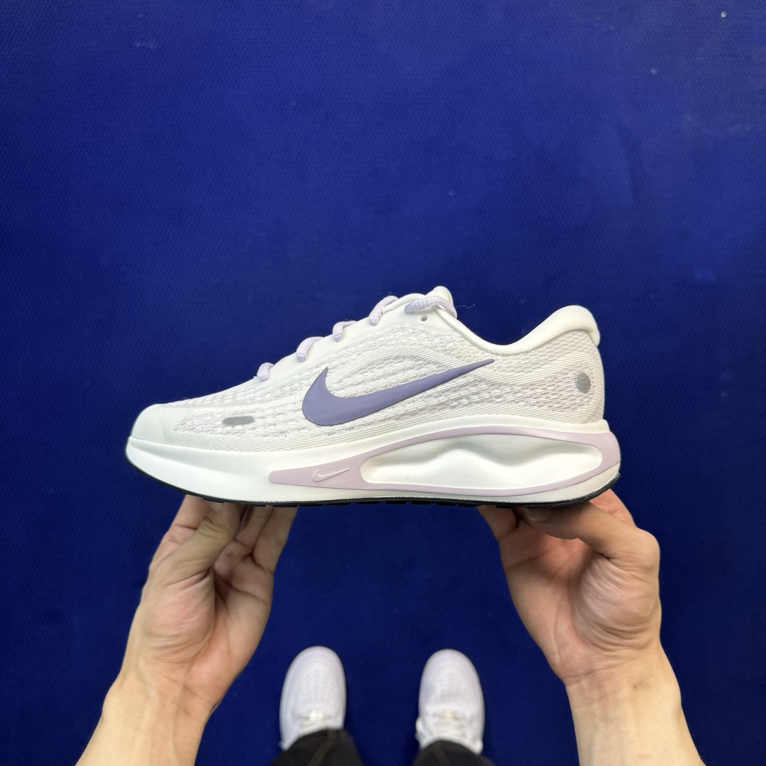Nike Journey Run 休闲跑步鞋 第4色:白紫 货号：女鞋FJ7765-100 尺码：36-40带半码