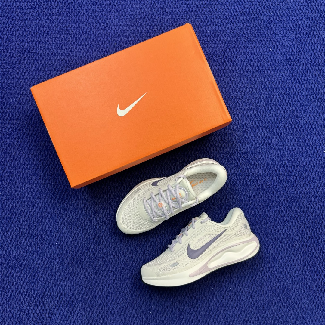 Nike Journey Run 休闲跑步鞋 第4色:白紫 货号：女鞋FJ7765-100 尺码：36-40带半码