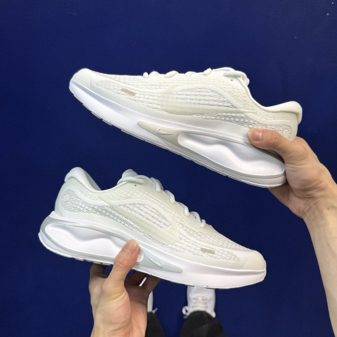 Nike Journey Run 休闲跑步鞋 第2色:全白 货号：男女鞋FJ7765-102 尺码：36-45带半码