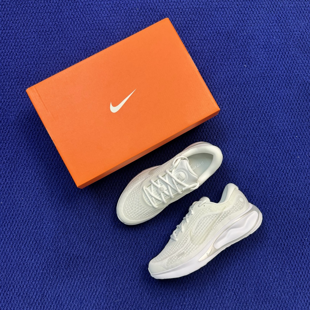 Nike Journey Run 休闲跑步鞋 第2色:全白 货号：男女鞋FJ7765-102 尺码：36-45带半码