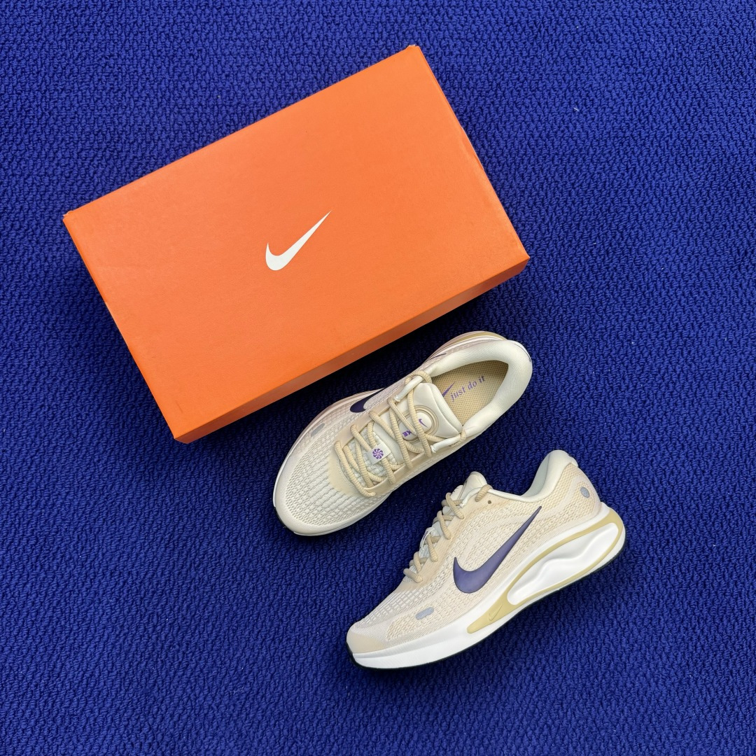 Nike Journey Run 休闲跑步鞋第5色:象牙白货号：女鞋FJ7765-106尺码：36-40