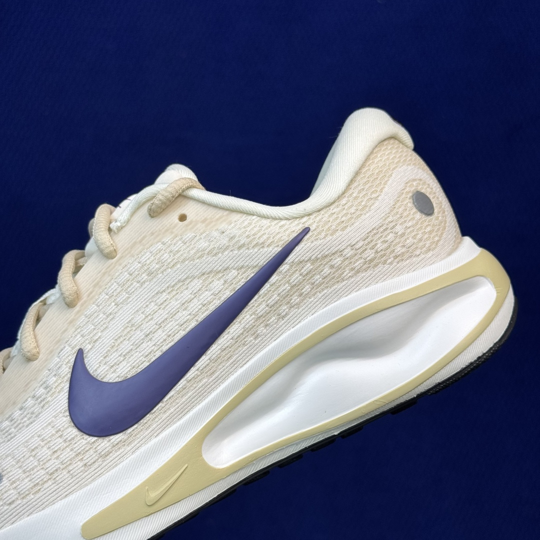 Nike Journey Run 休闲跑步鞋第5色:象牙白货号：女鞋FJ7765-106尺码：36-40