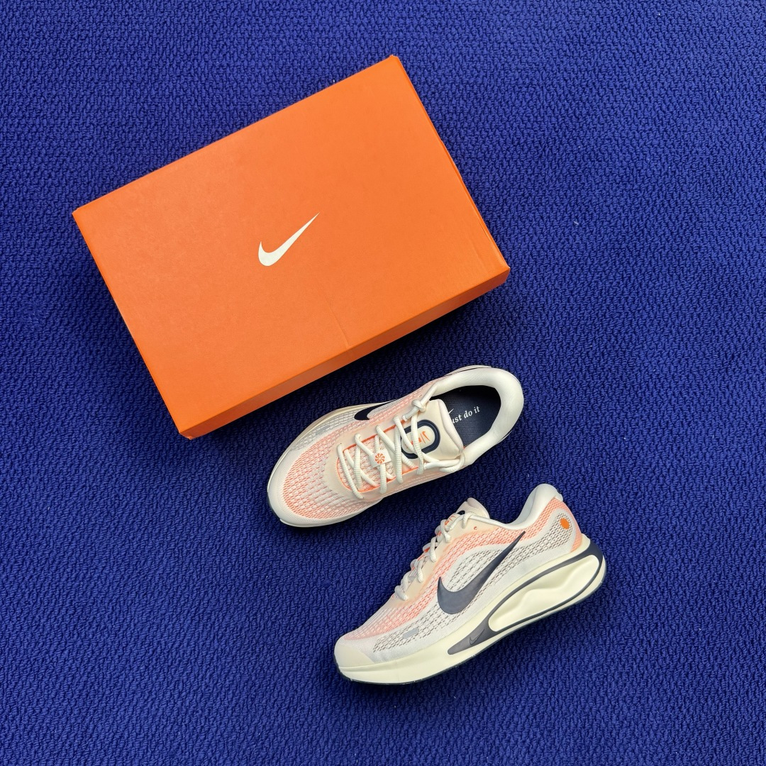 Nike Journey Run 休闲跑步鞋第7色:白橙货号：男鞋FN0228-100尺码：39-45带