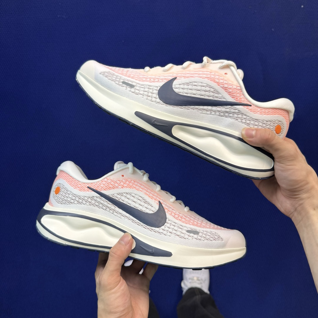 Nike Journey Run 休闲跑步鞋第7色:白橙货号：男鞋FN0228-100尺码：39-45带