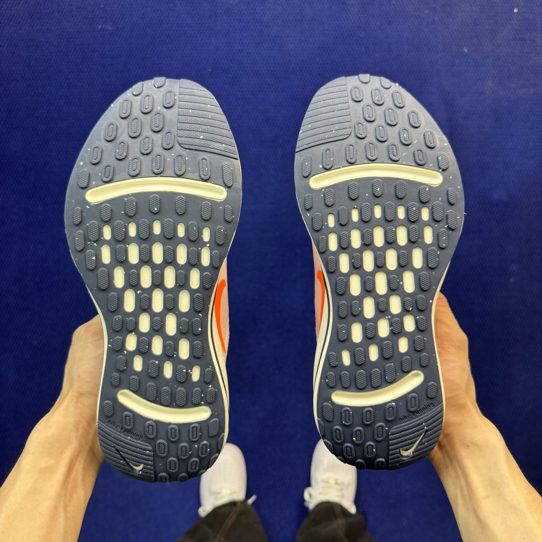 Nike Journey Run 休闲跑步鞋第7色:白橙货号：男鞋FN0228-100尺码：39-45带