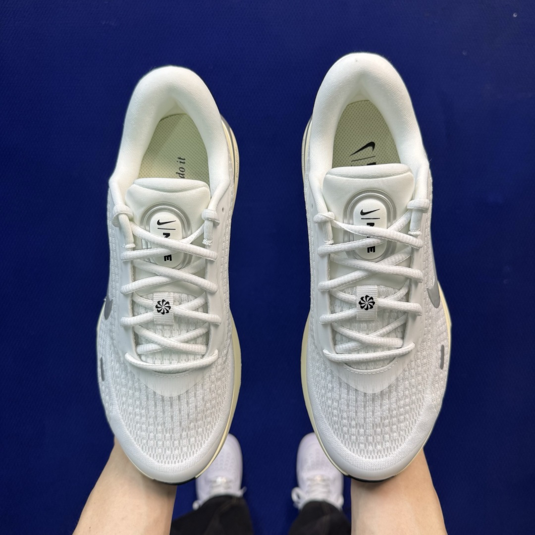 Nike Journey Run 休闲跑步鞋第3色:白灰色货号：男女鞋FJ7765-104尺码：36-4
