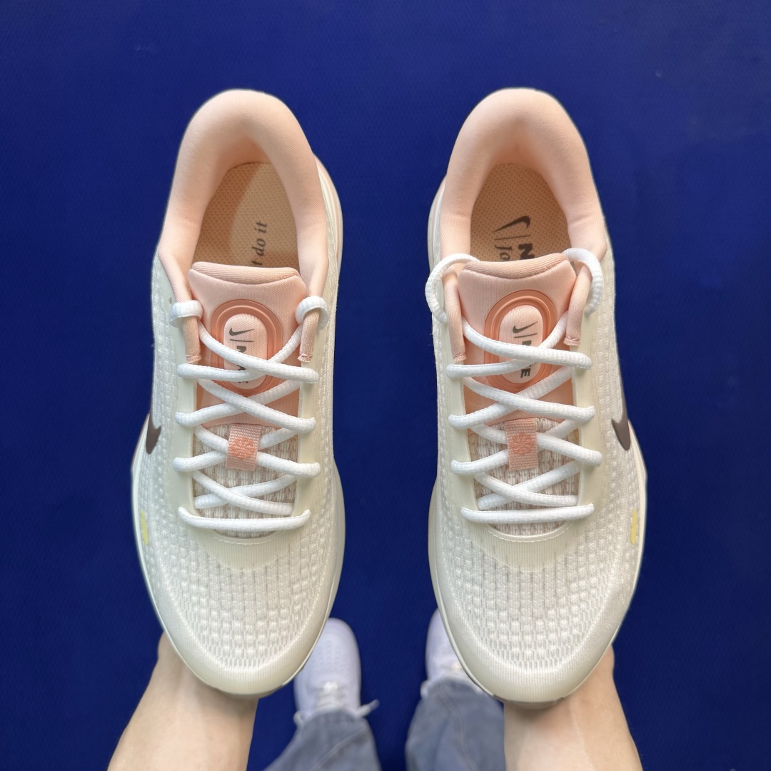Nike Journey Run 休闲跑步鞋第11色:粉色货号：女鞋IB4663-121尺码：36-40