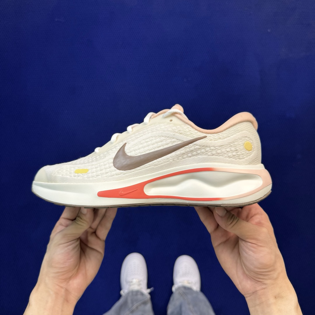 Nike Journey Run 休闲跑步鞋第11色:粉色货号：女鞋IB4663-121尺码：36-40