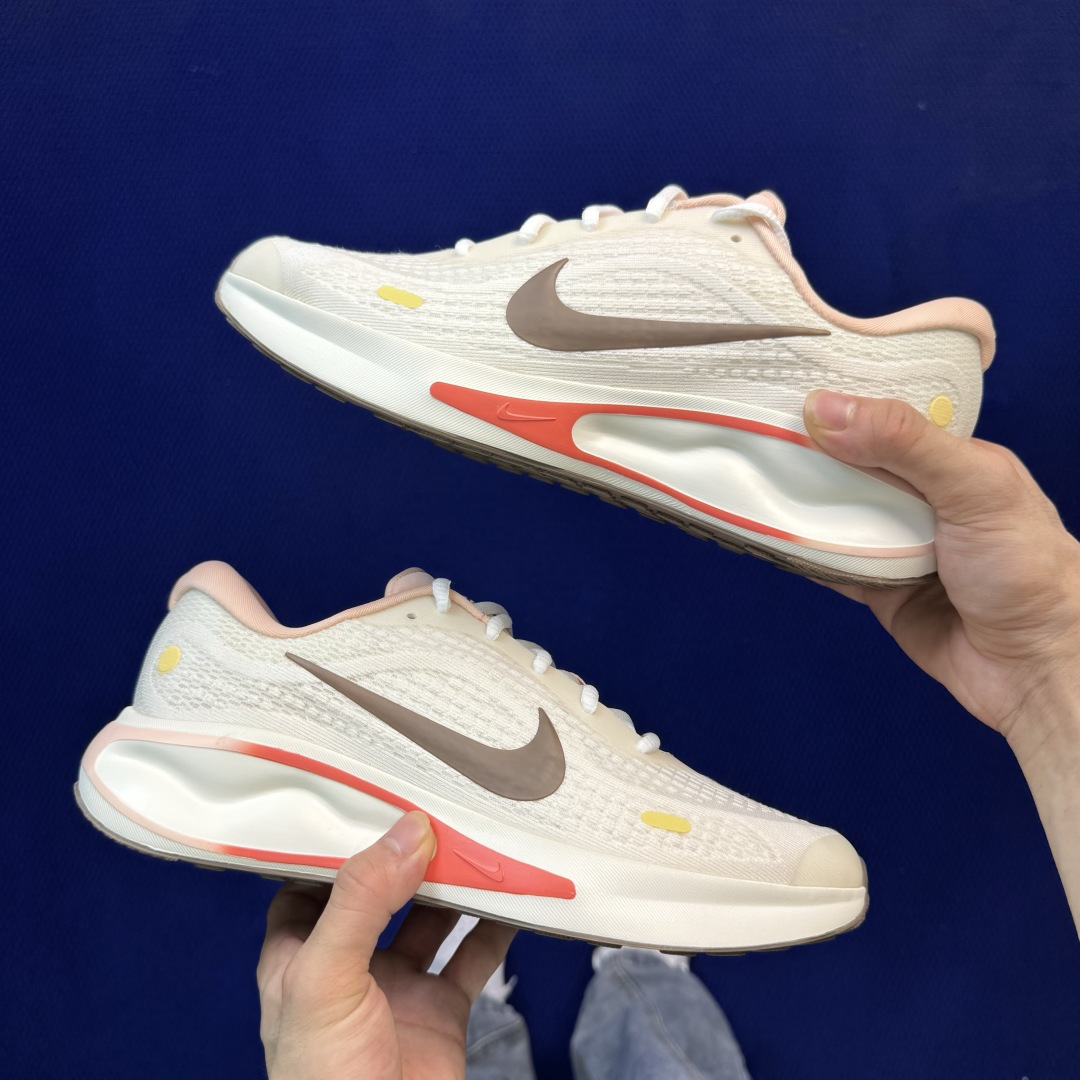 Nike Journey Run 休闲跑步鞋第11色:粉色货号：女鞋IB4663-121尺码：36-40