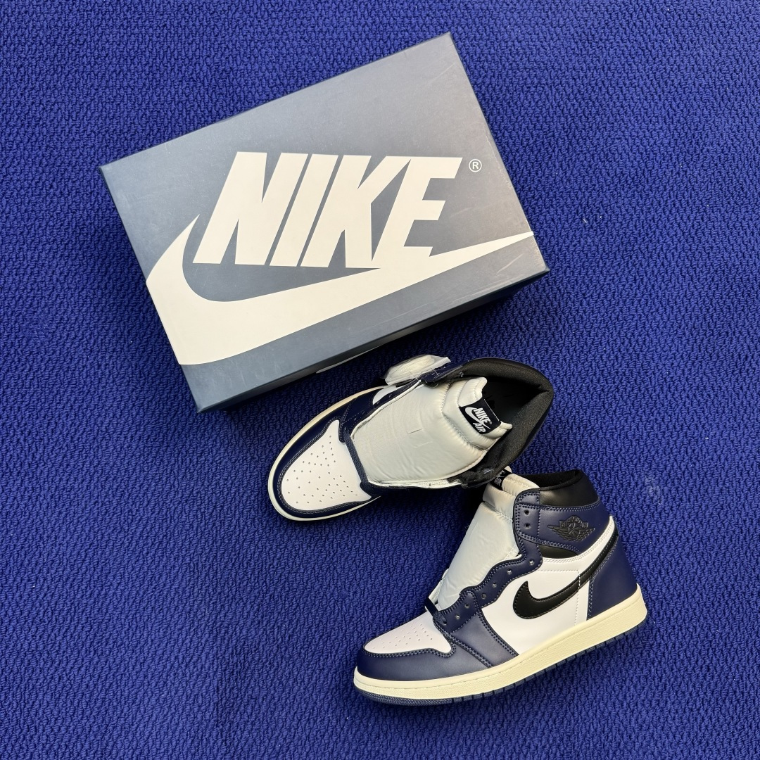 性价比头层aj1高帮！长期补货Nike Air Jordan 1 high第53色: 复古午夜蓝白货号：