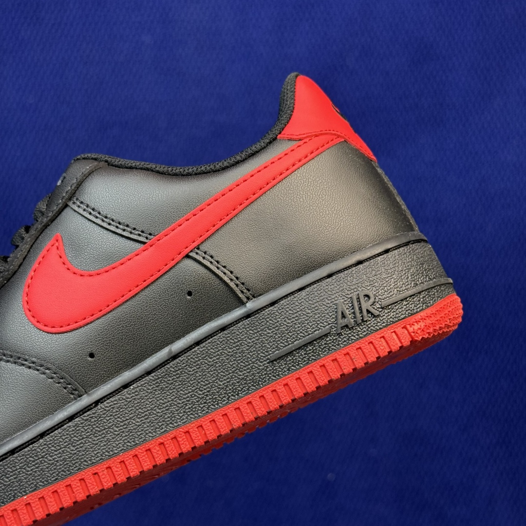 G版纯原，大厂出品！空军黑红品控细节一流，清洁度无敌！Nike Air Force 1 Bred货号：F