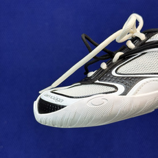 Balenciaga巴黎世家 25代Radar 圆头系带 做旧效果 低帮 生活休闲鞋货号: WSTE0 Balenciaga巴黎世家 25代Radar 圆头系带 做旧效果 低帮 生活休闲鞋货号: WSTE0