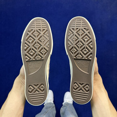 升级改良小头款 Converse Chuck 1970s 米白低帮帆布鞋鞋头弧度调试完美 流畅一体 后跟 升级改良小头款 Converse Chuck 1970s 米白低帮帆布鞋鞋头弧度调试完美 流畅一体 后跟