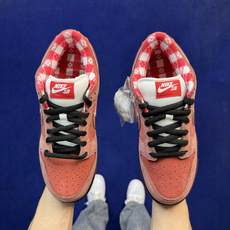 G版纯原 Nike dunkSB红龙虾🦞终端优势供应 细节满满 性价比十足 全套配件齐全 品质随意秒杀市 G版纯原 Nike dunkSB红龙虾🦞终端优势供应 细节满满 性价比十足 全套配件齐全 品质随意秒杀市