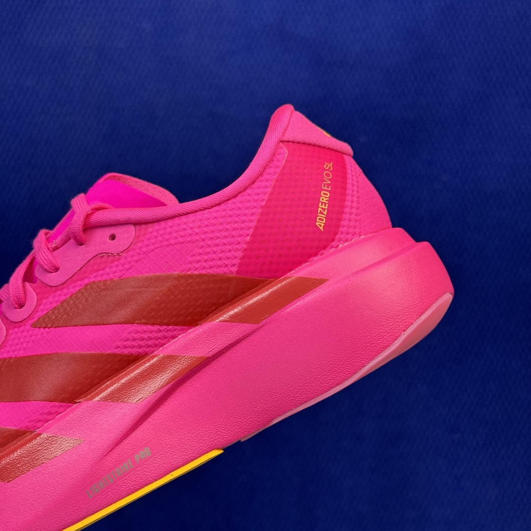 新版 AD Adizero Evo SL 阿迪达斯马拉松跑步鞋轻量Q弹缓震跑鞋新体验！第45色:大红色货