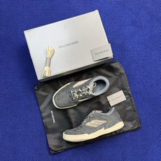 XA版 巴黎世家 18代第11色:帆布牛仔蓝Balenciaga Hamptons Worn-Out 板 XA版 巴黎世家 18代第11色:帆布牛仔蓝Balenciaga Hamptons Worn-Out 板