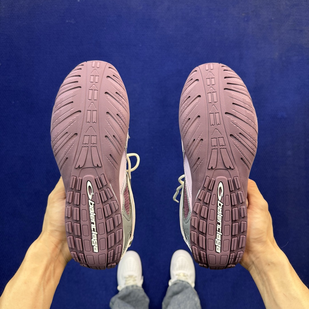 Balenciaga巴黎世家 25代Radar 圆头系带 做旧效果 低帮 生活休闲鞋货号： WSTGL 