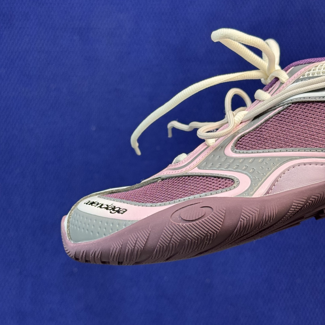 Balenciaga巴黎世家 25代Radar 圆头系带 做旧效果 低帮 生活休闲鞋货号： WSTGL 