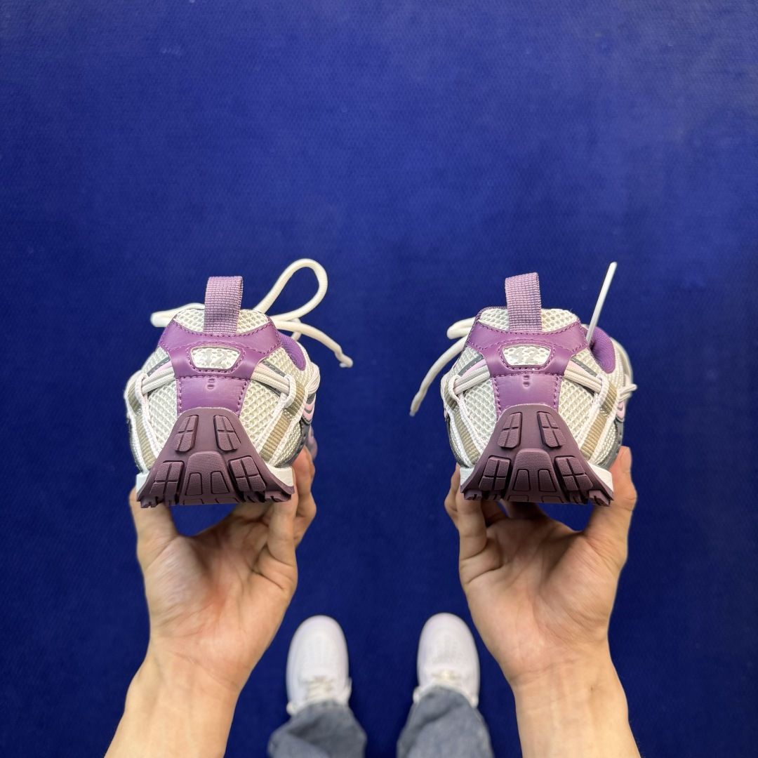 Balenciaga巴黎世家 25代Radar 圆头系带 做旧效果 低帮 生活休闲鞋货号： WSTGL 