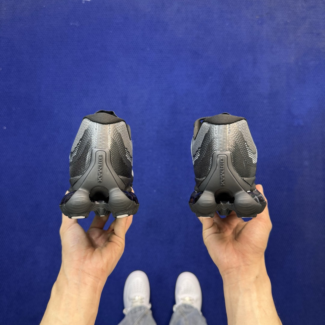 Nike AIR LIQUID MAX 第5色:黑灰超弹气垫大底，上脚踩云感直接拉满！货号：IQ7634