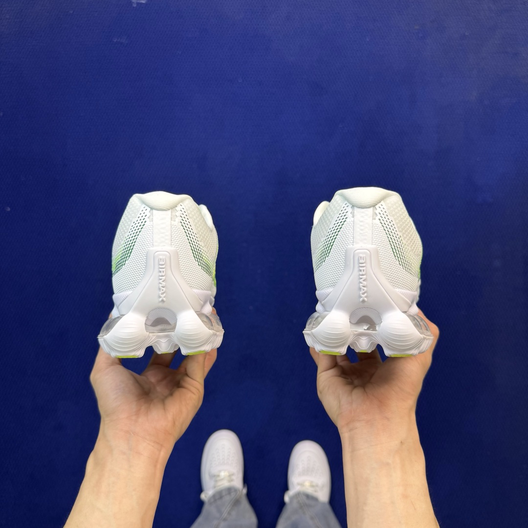 Nike AIR LIQUID MAX 第6色:白绿超弹气垫大底，上脚踩云感直接拉满！货号：IQ7634