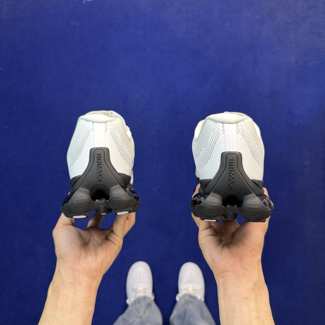 Nike AIR LIQUID MAX 第7色:灰黑超弹气垫大底，上脚踩云感直接拉满！货号：IQ7634