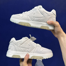 顶奢OW板鞋 Off-White板鞋 第67色‼️翻毛皮灰色市面最强品质!全方位复刻!带原装扣全套包装尺 顶奢OW板鞋 Off-White板鞋 第67色‼️翻毛皮灰色市面最强品质!全方位复刻!带原装扣全套包装尺