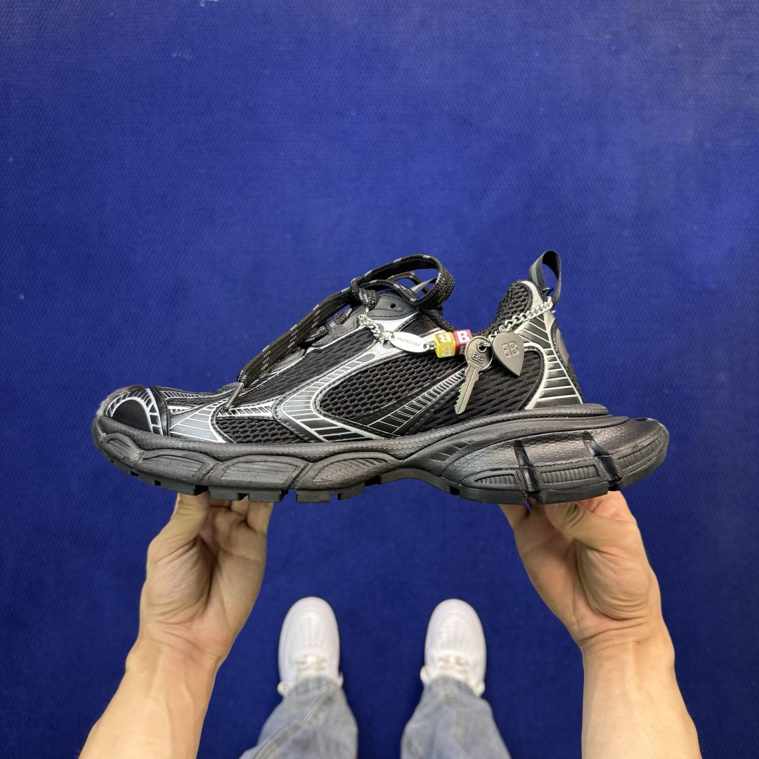 XA版！BALENCIAGA 3XL挂饰 钥匙🔐配件巴黎世家十代 3XL老爹鞋复古做旧 3M反光独家湖南
