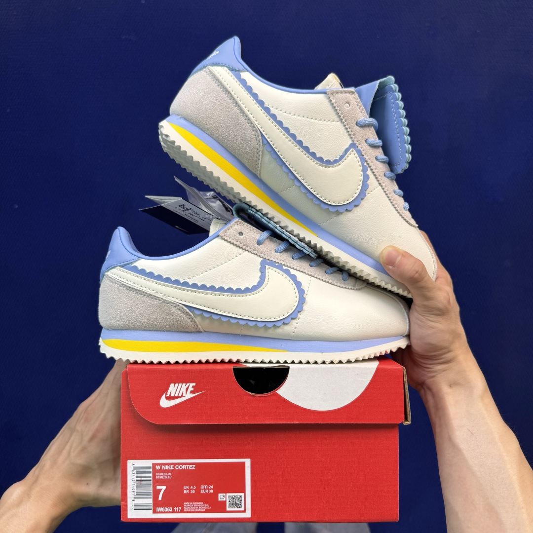 可拆鞋舌特殊色超级性价比阿甘！第30色:鞋舌盖-白蓝黄Nike Cortez 可拆卸鞋舌，一鞋两穿冲量产