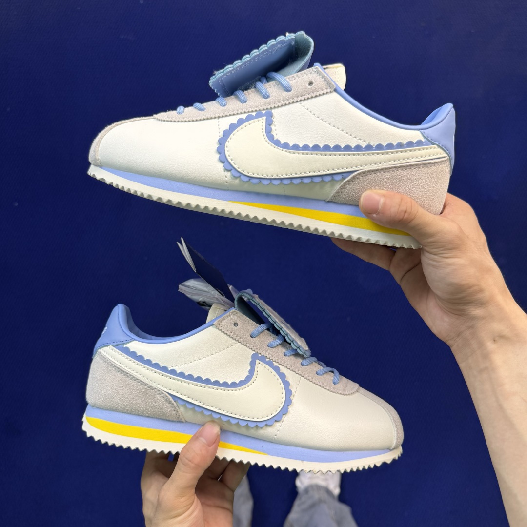 可拆鞋舌特殊色超级性价比阿甘！第30色:鞋舌盖-白蓝黄Nike Cortez 可拆卸鞋舌，一鞋两穿冲量产