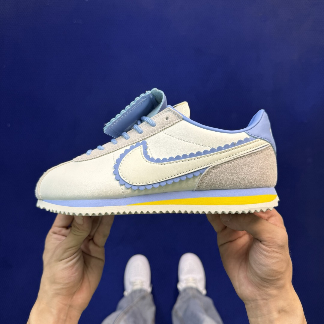 可拆鞋舌特殊色超级性价比阿甘！第30色:鞋舌盖-白蓝黄Nike Cortez 可拆卸鞋舌，一鞋两穿冲量产
