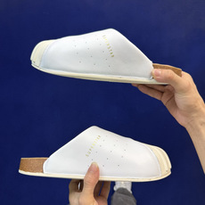阿迪勃肯鞋拖鞋 第13色:光面皮白色贝壳头adidas originals Adimule Supers 阿迪勃肯鞋拖鞋 第13色:光面皮白色贝壳头adidas originals Adimule Supers