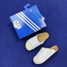 阿迪勃肯鞋拖鞋 第13色:光面皮白色贝壳头adidas originals Adimule Supers 阿迪勃肯鞋拖鞋 第13色:光面皮白色贝壳头adidas originals Adimule Supers